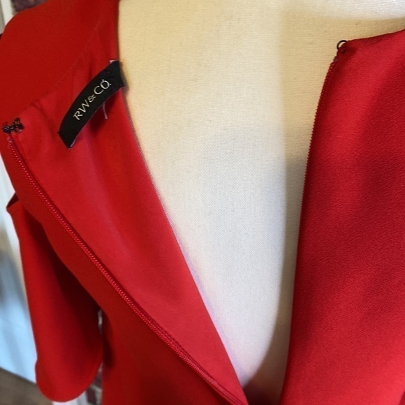 RW&CO Red Cold Shoulder V-neck Mini Shift Dress with Pockets Size XS - Picture 13 of 13